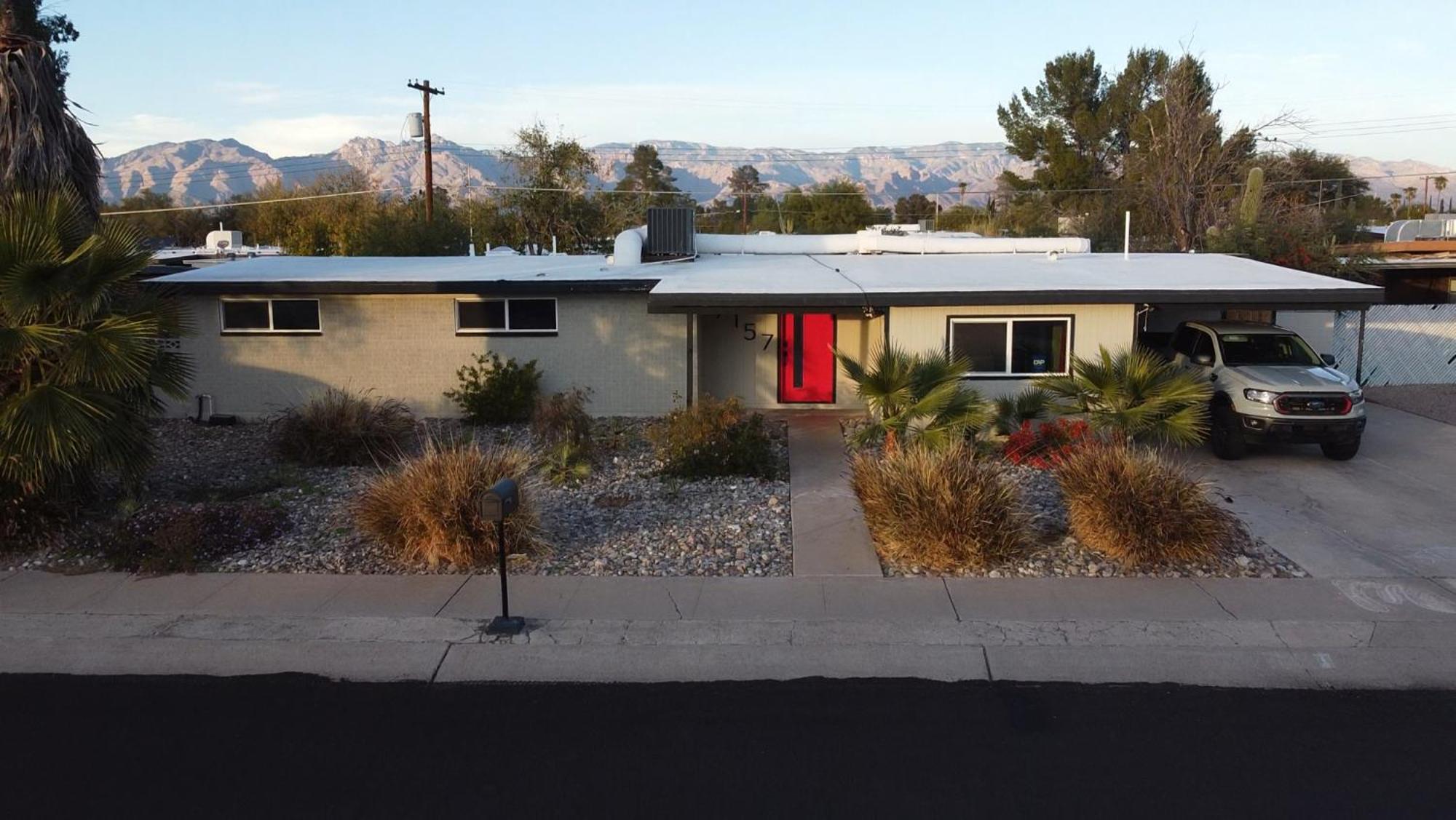 Private Home - Heated Pool, Billiards, Darts, Foosball, Fireplace, 5 Smart Tvs, Bbq, Cotton Bedding - The Saguaro Sanctuary, Pool Heat Optional Tucson Bagian luar foto
