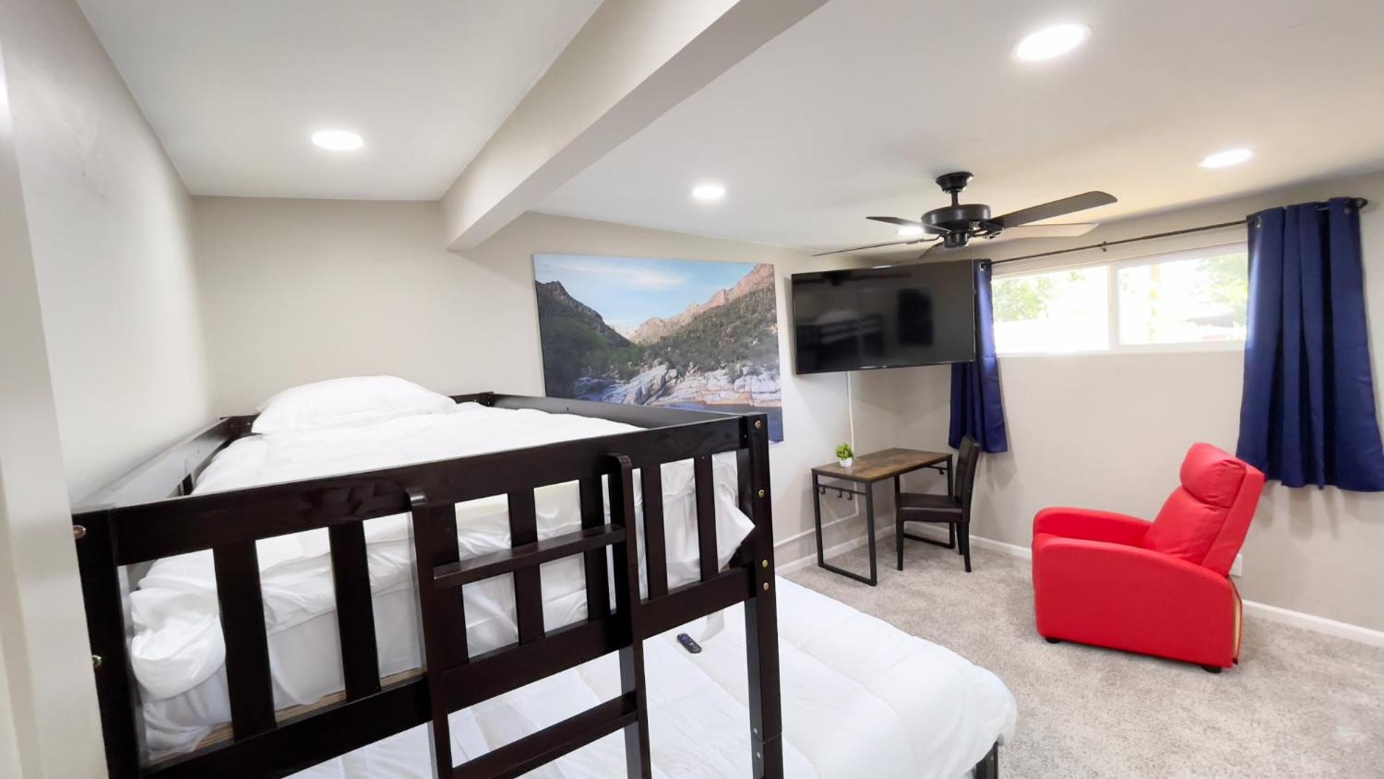 Private Home - Heated Pool, Billiards, Darts, Foosball, Fireplace, 5 Smart Tvs, Bbq, Cotton Bedding - The Saguaro Sanctuary, Pool Heat Optional Tucson Bagian luar foto