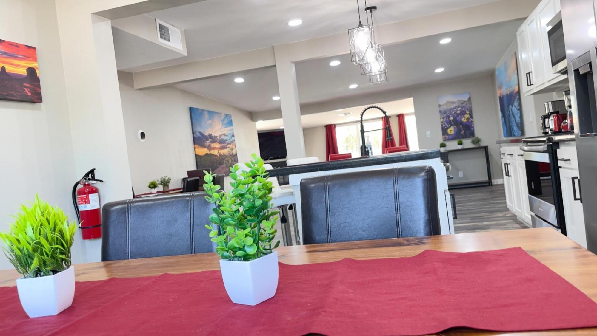 Private Home - Heated Pool, Billiards, Darts, Foosball, Fireplace, 5 Smart Tvs, Bbq, Cotton Bedding - The Saguaro Sanctuary, Pool Heat Optional Tucson Bagian luar foto