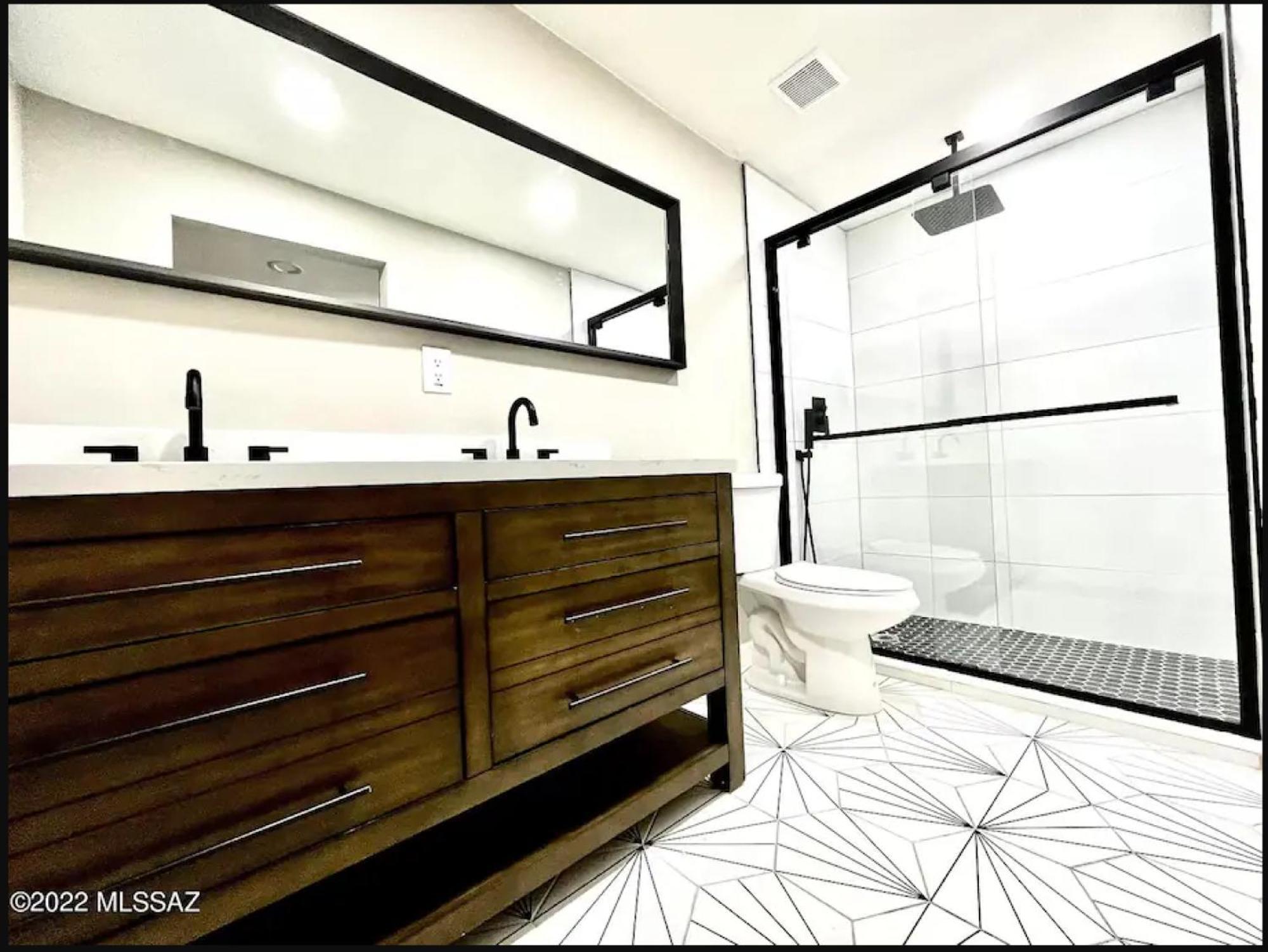 Private Home - Heated Pool, Billiards, Darts, Foosball, Fireplace, 5 Smart Tvs, Bbq, Cotton Bedding - The Saguaro Sanctuary, Pool Heat Optional Tucson Bagian luar foto